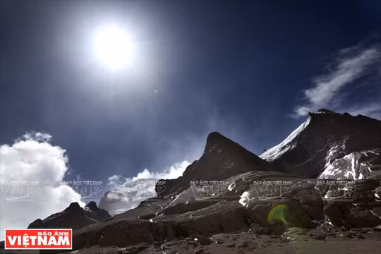 Núi Kailash có nghĩa là ''viên ngọc quý tuyết vĩnh cửu,'' nơi ẩn chứa nhiều điều huyền bí.