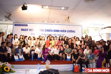 Một cảnh sinh hoạt, chia sẻ của CLB Cuộc chiến ung thư