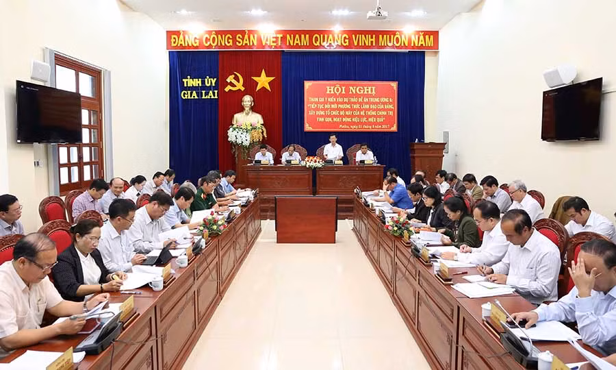  Đại biểu phát biểu tham gia ý kiến vào dự thảo đề án. Ảnh: Đăng Vũ