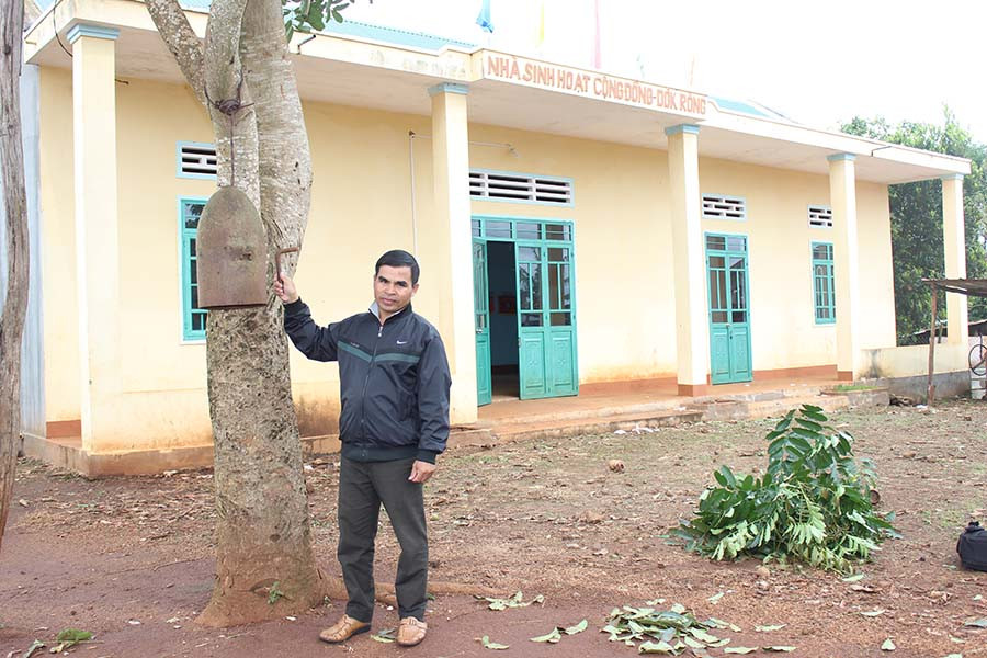 Nhà sinh hoạt cộng đồng do người dân tự xây dựng. Ảnh: Nguyễn Diệp Nhà sinh hoạt cộng đồng do người dân tự xây dựng. Ảnh: Nguyễn Diệp