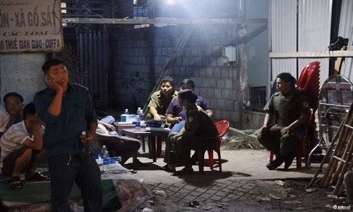 Lực lượng chức năng tại hiện trường.