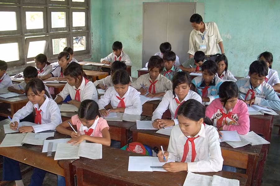 Cần quan tâm dạy văn hóa với giáo dục nghề nghiệp cho học sinh dân tộc thỉêu số. Ảnh: Thanh Nhật Cần quan tâm dạy văn hóa với giáo dục nghề nghiệp cho học sinh dân tộc thỉêu số