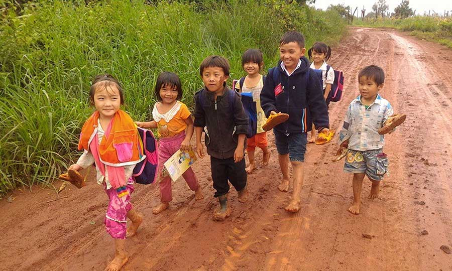 Đường đến điểm trường của các em nhỏ thôn Bình Lợi, xã Cư M’Lan. Ảnh: Dạ Yến Thảo