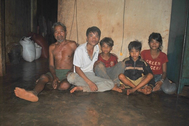 Anh Lợi đang cưu mang hàng chục đứa trẻ mồ côi Anh Lợi đang cưu mang hàng chục đứa trẻ mồ côi