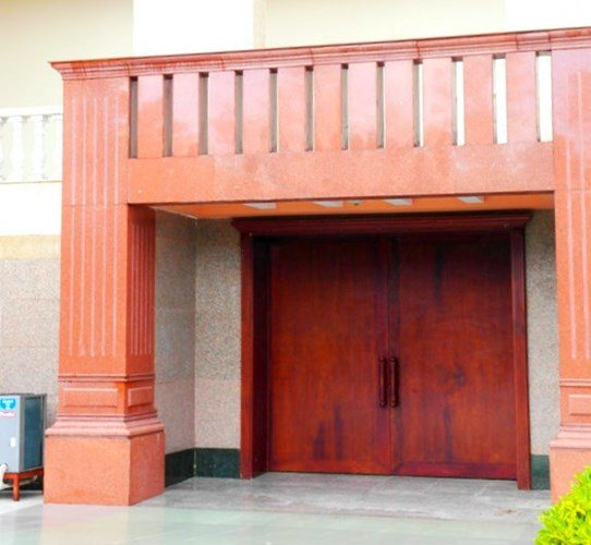  Đồ đạc trong tòa lâu đài của ông Trầm Bê đều rất sang trọng, và có xuất xứ ở khắp thế giới.