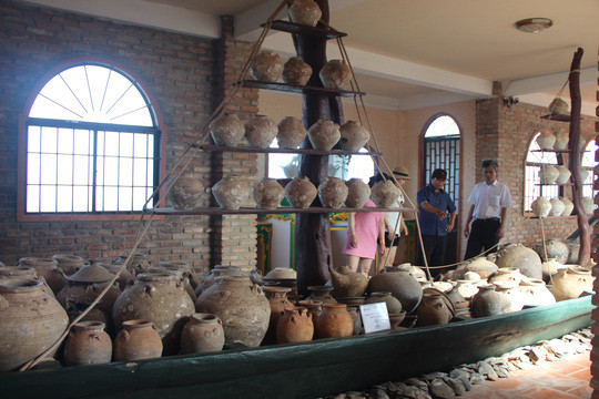 Tái hiện lại mô hình tàu đắm tại Bảo tàng Cội Nguồn Phú Quốc. Tái hiện lại mô hình tàu đắm tại Bảo tàng Cội Nguồn Phú Quốc.