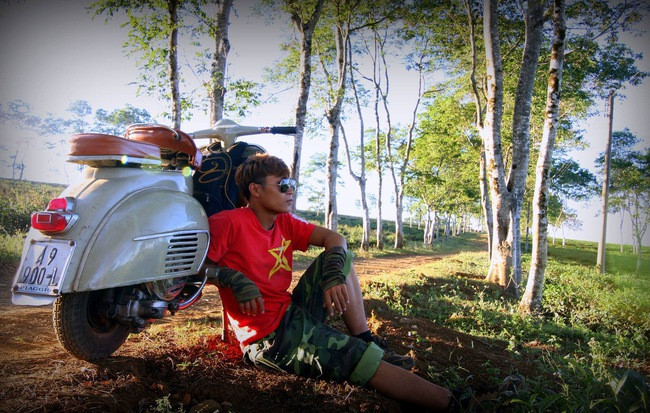 Sau khi cán đích tại Mũi Cà Mau vào ngày 8-1-2013, Lâm dành 2 ngày để nghỉ ngơi cho lại sức rồi tiếp tục chuyến xuyên Việt kép trở về Hà Nội trong vòng 16 ngày bằng chiếc Vespa cổ độc đáo mang tên “người bạn Máy Kày” do người bạn lớn tuổi ở Đồng Hới tặng cho Lâm làm kỷ niệm Sau khi cán đích tại Mũi Cà Mau vào ngày 8-1-2013, Lâm dành 2 ngày để nghỉ ngơi cho lại sức rồi tiếp tục chuyến xuyên Việt kép trở về Hà Nội trong vòng 16 ngày bằng chiếc Vespa cổ độc đáo mang tên “người bạn Máy Kày” do người bạn lớn tuổi ở Đồng Hới tặng cho Lâm làm kỷ niệm