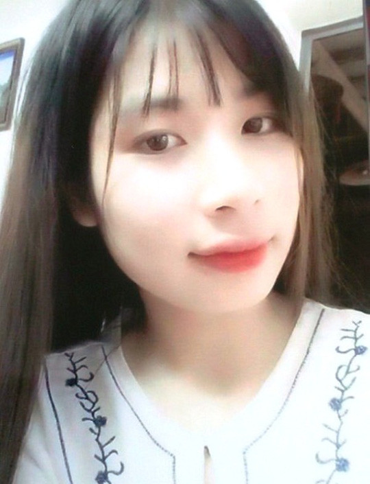 Cô gái xinh đẹp 19 tuổi mất tích bí ẩn nhiều tháng qua. Cô gái xinh đẹp 19 tuổi mất tích bí ẩn nhiều tháng qua.