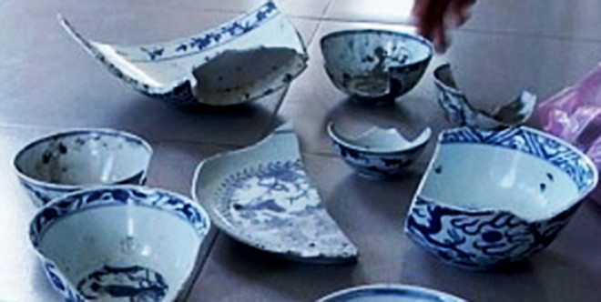 Cổ vật gốm sứ được phát hiện ở cảng Hào Hưng, khu kinh tế Dung Quất (Quảng Ngãi). Cổ vật gốm sứ được phát hiện ở cảng Hào Hưng, khu kinh tế Dung Quất (Quảng Ngãi).