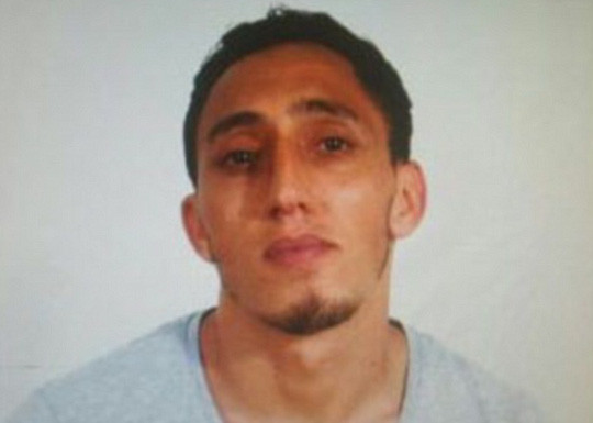 Driss Oukabir, kẻ đứng ra thuê chiếc xe gây án. Ảnh: Daily Mail