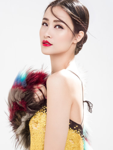 Khép lại nửa đầu năm 2017 thành công rực rỡ khi hoàn thành xuất sắc vai trò Huấn luyện viên tại Giọng hát Việt 2017 và phát hiện ra nhân tố mới Anh Tú, Han Sara, Đông Nhi còn ghi ấn tượng khi cho ra mắt loạt sản phẩm âm nhạc ấn tượng.