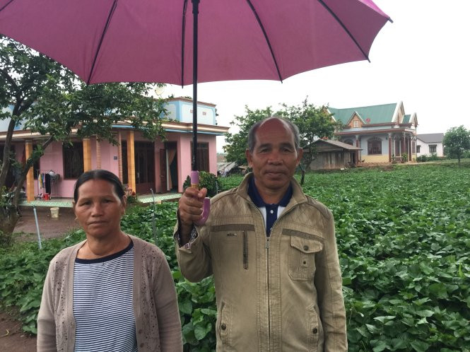 Vợ chồng bà Ma Sia và ông Ya Đạt. Vợ chồng bà Ma Sia và ông Ya Đạt.
