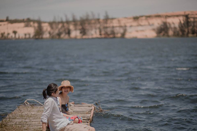 Niềm hạnh phúc của Paul và Oliva tràn qua từng khung hình, chạm tới trái tim người xem.