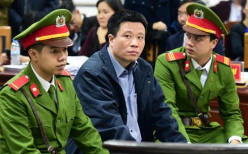 Bị cáo Hà Văn Thắm tại phiên tòa sơ thẩm cuối tháng 2-2017. Bị cáo Hà Văn Thắm tại phiên tòa sơ thẩm cuối tháng 2-2017.