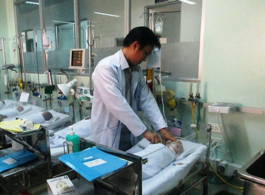 Cháu bé đã được phẫu thuật thành công và hiện đang được tiếp tục chăm sóc, cưu mang tại Khoa Sơ sinh - ảnh ANH THƯ