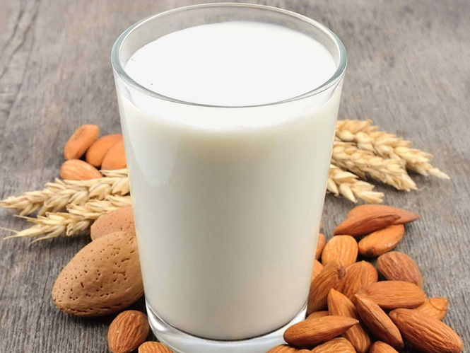  Sữa và hạnh nhân tốt cho người bị huyết áp thấp