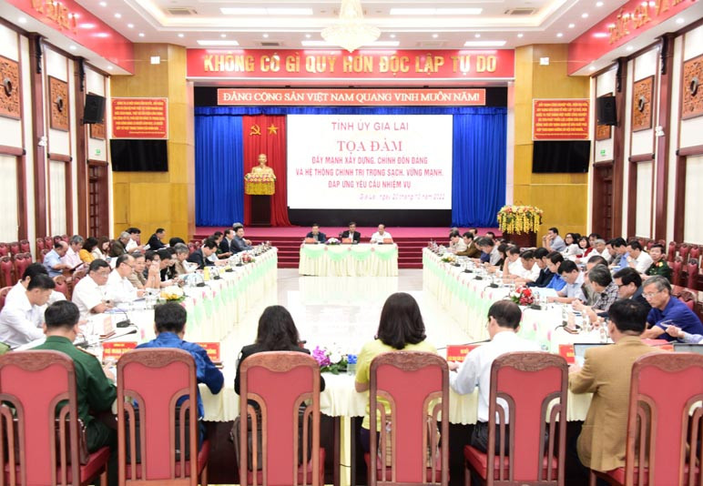 Quang cảnh buổi tọa đàm. Ảnh: Đức Thụy