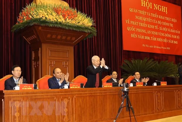  Tổng Bí thư Nguyễn Phú Trọng, Chủ tịch nước Nguyễn Xuân Phúc, Thủ tướng Chính phủ Phạm Minh Chính, Chủ tịch Quốc hội Vương Đình Huệ và Ủy viên Bộ Chính trị, Thường trực Ban Bí thư Võ Văn Thưởng chủ trì hội nghị. (Ảnh: Trí Dũng/TTXVN)