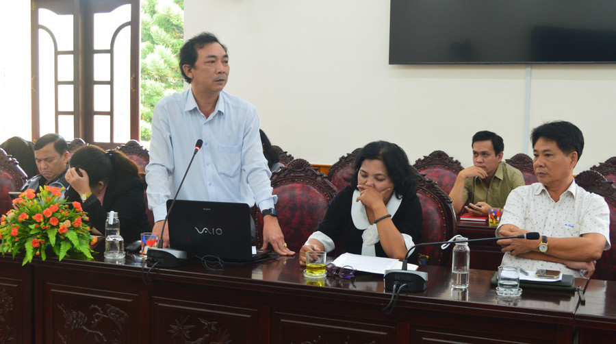 Phó Tổng Biên tập Báo Gia Lai Lương Văn Danh tham gia ý kiến tại buổi làm việcị. Ảnh: Anh Huy