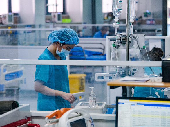 Các y bác sĩ tại bệnh viện điều trị bệnh nhân Covid-19. Ảnh: Nam Trần Các y bác sĩ tại Bệnh viện điều trị bệnh nhân COVID-19