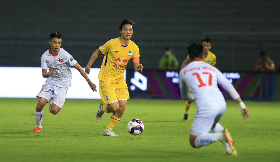 Đội HAGL của Tuấn Anh đã không thắng 5 trận liên tiếp. Ảnh: Minh Tú