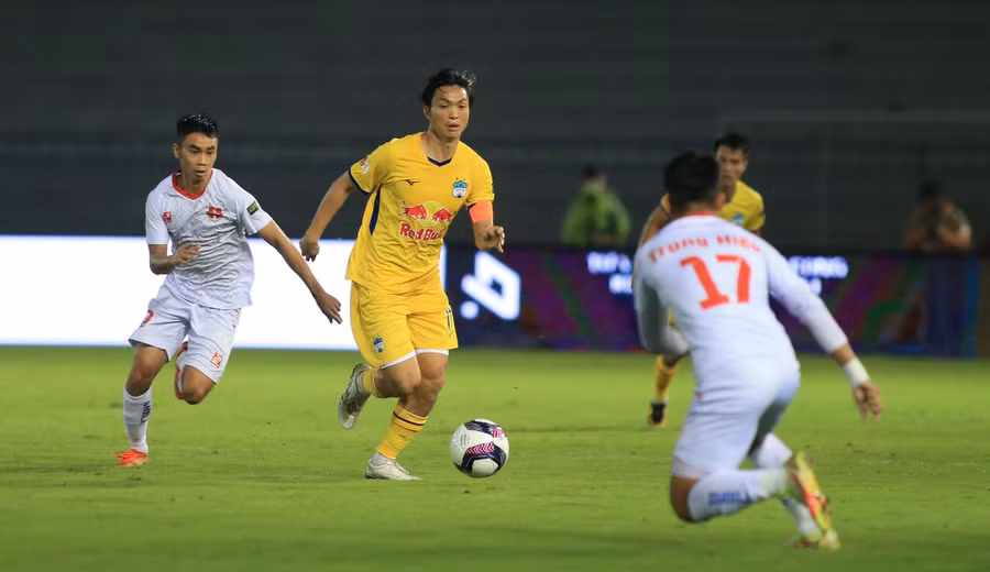 Đội HAGL của Tuấn Anh đã không thắng 5 trận liên tiếp. Ảnh: Minh Tú