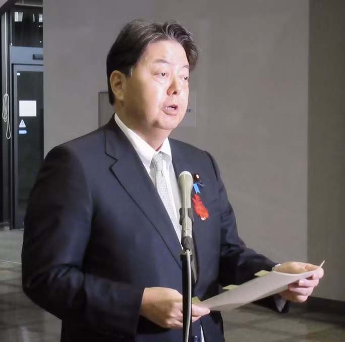  Bộ trưởng Ngoại giao Nhật Bản Yoshimasa Hayashi phát biểu tại Tokyo ngày 4-10. Ảnh: Kyodo News