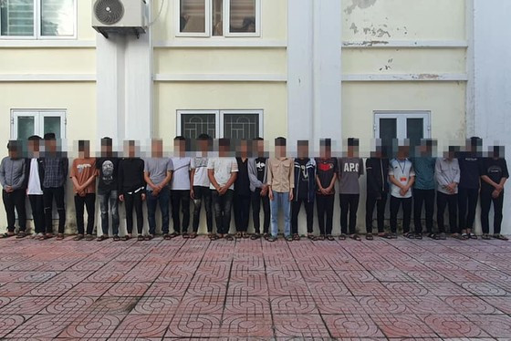 Nhóm đối tượng mở tài khoản ngân hàng chủ yếu đang trong độ tuổi học sinh. Ảnh: Công an TP Hà Tĩnh