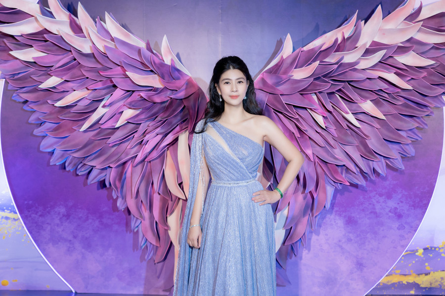 Kim Thư khoe nhan sắc trẻ trung tại sự kiện. Cô tiết lộ đang tích cực cải thiện nhan sắc để sớm trở lại màn ảnh. Ảnh: BTC