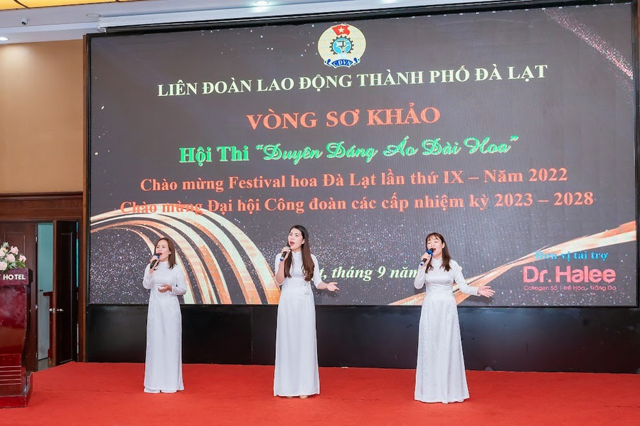 LĐLĐ TP.Đà Lạt tỉnh Lâm Đồng tổ chức vòng sơ khảo Hội thi "Duyên dáng áo dài hoa". Ảnh: Thùy Dương LĐLĐ TP.Đà Lạt tỉnh Lâm Đồng tổ chức vòng sơ khảo Hội thi
