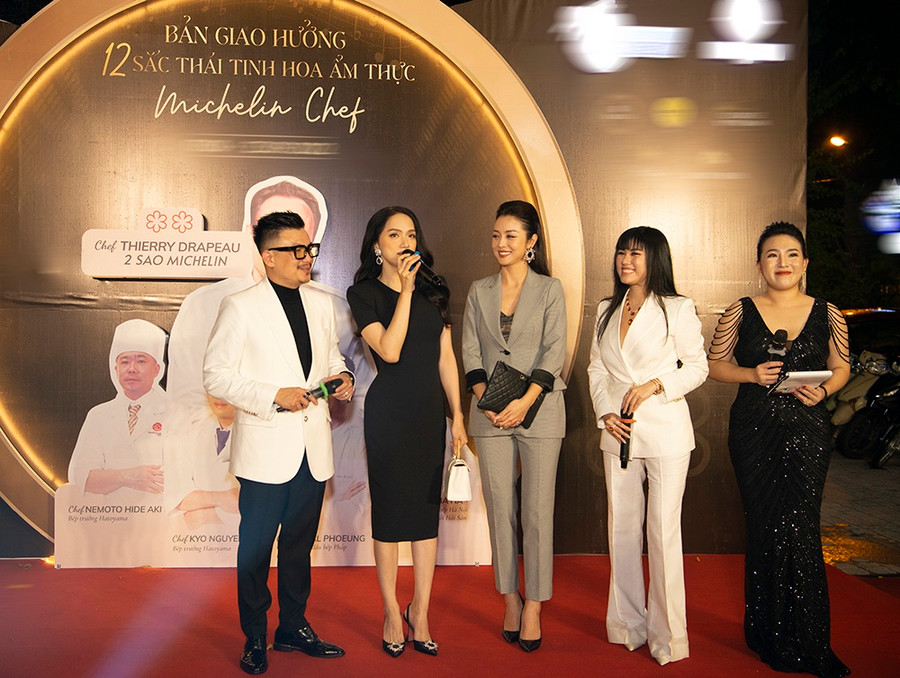 Các nàng hậu hào hứng khi khám phá ẩm thực Pháp - Nhật - Việt. Ảnh: Quốc Lê