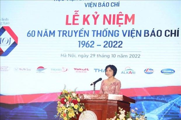 Tiến sỹ Đỗ Thị Thu Hằng, Viện trưởng Viện Báo chí phát biểu tại buổi lễ. (Ảnh: Minh Quyết/TTXVN) Tiến sỹ Đỗ Thị Thu Hằng, Viện trưởng Viện Báo chí phát biểu tại buổi lễ. (Ảnh: Minh Quyết/TTXVN)