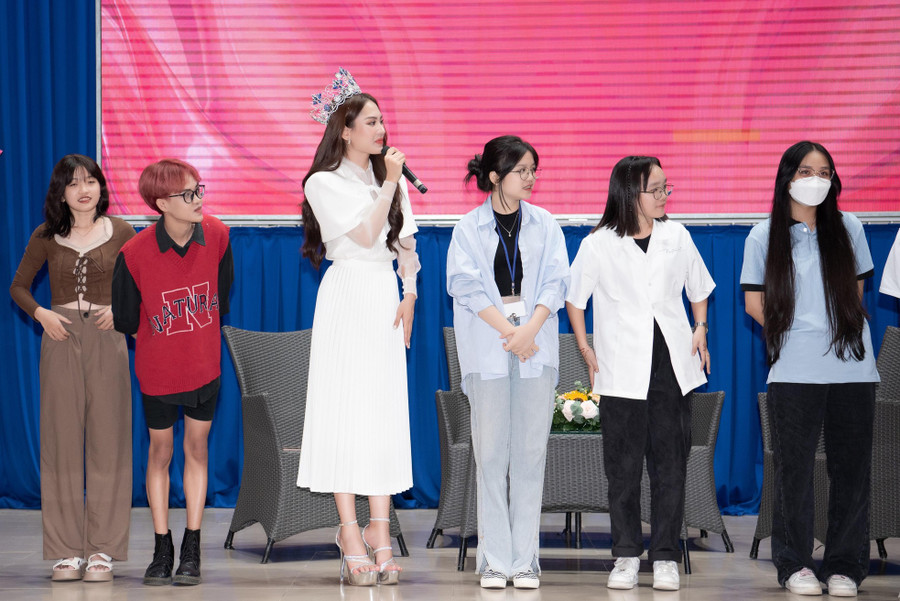 Đêm chung khảo toàn quốc dự kiến tổ chức ngày 19/11 tại TP. HCM, đêm chung kết dự kiến ngày 23/12. Hiện tại, Hoa hậu Việt Nam 2022 thu hút hàng loạt thí sinh đăng ký tham gia và nhận được nhiều hồ sơ ấn tượng.