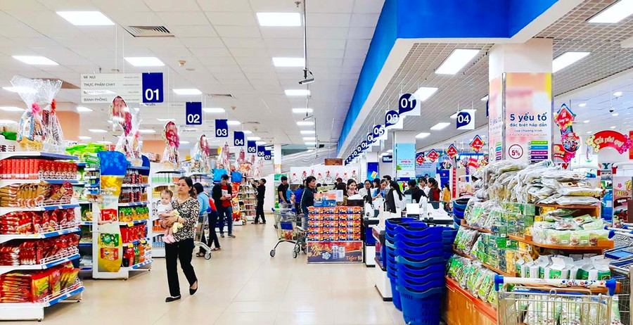 Siêu thị Co.op Mart Pleiku đã chủ động lên kế hoạch dự trữ hàng hóa phục vụ thị trường cuối năm với tổng trị giá trên 100 tỷ đồng. Ảnh: Mộc Trà Ảnh: Mộc Trà