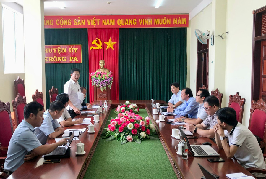 Quang cảnh buổi làm việc của đoàn với lãnh đạo huyện Krông Pa. Ảnh: Lê Nam Quang cảnh buổi làm việc của đoàn với lãnh đạo huyện Krông Pa. Ảnh: Lê Nam