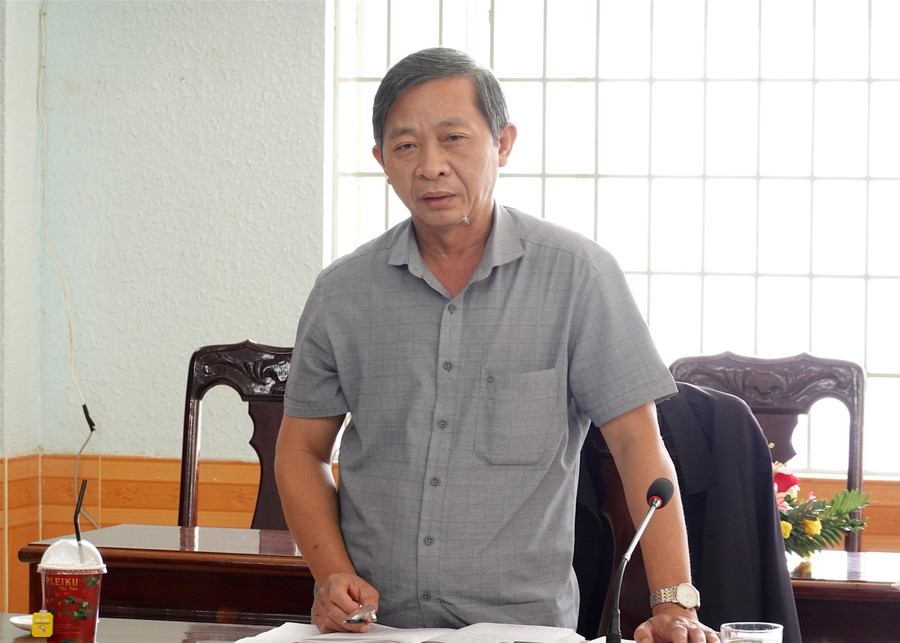 Ông Huỳnh Thế Mạnh-Ủy viên Ban Thường vụ Tỉnh ủy, Trưởng ban Tuyên giáo Tỉnh ủy, Trưởng ban Văn hóa-Xã hội HĐND tỉnh phát biểu tại buổi khảo sát. Ảnh: Mộc Trà