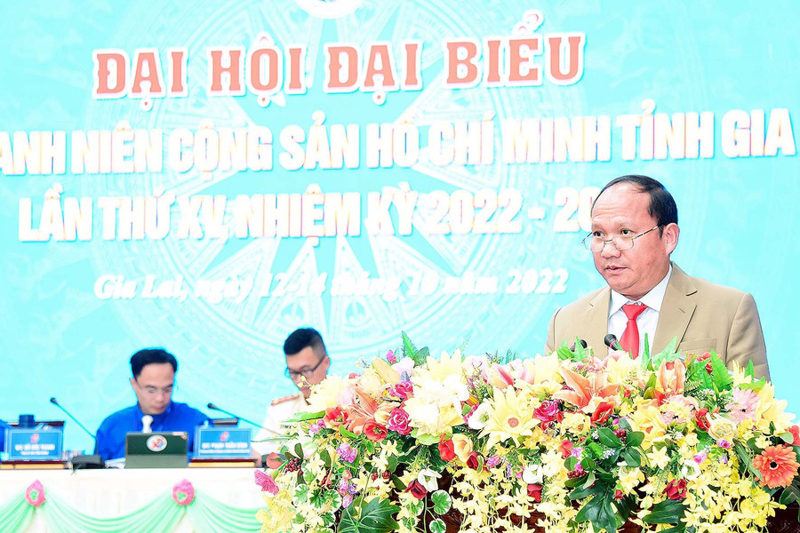 Đồng chí Rah Lan Chung-Phó Bí thư Tỉnh ủy, Trưởng ban Nội chính Tỉnh ủy phát biểu chỉ đạo Đại hội. Ảnh: Đức Thụy