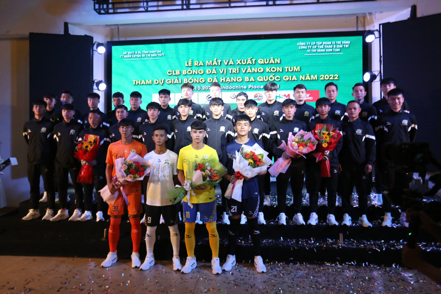 Các cầu thủ trẻ của học viện HAGL sẽ đầu quân cho CLB Vị Trí Vàng Kon Tum. Ảnh: Văn Ngọc Các cầu thủ trẻ của học viện HAGL sẽ đầu quân cho CLB Vị Trí Vàng Kon Tum Ảnh Văn Ngọc