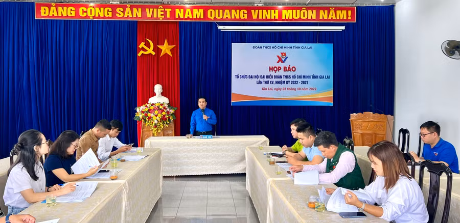 Quang cảnh buổi họp báo tuyên truyền Đại hội Đoàn TNCS Hồ Chí Minh tỉnh Gia Lai lần thứ XV. Ảnh: Phan Lài