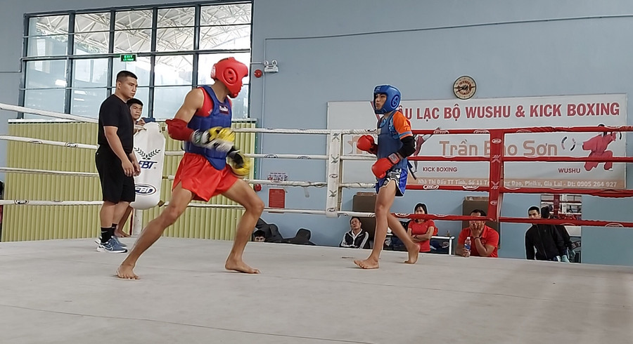 Đợt tập huấn nhằm giúp các võ sĩ cọ sát nâng cao trình độ chuyên môn để chuẩn bị cho Đại hội Thể thao toàn quốc lần thứ IX năm 2022 Ảnh: Văn Ngọc