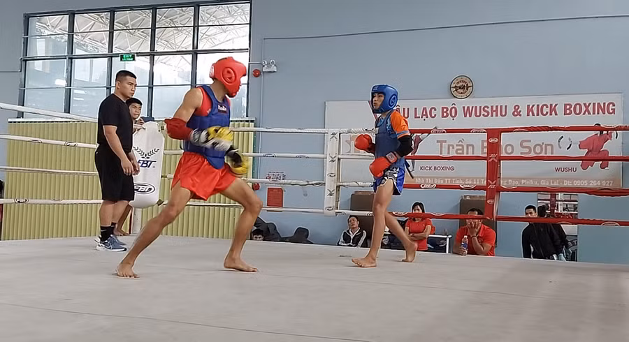 Đợt tập huấn nhằm giúp các võ sĩ cọ sát nâng cao trình độ chuyên môn để chuẩn bị cho Đại hội Thể thao toàn quốc lần thứ IX năm 2022 Ảnh: Văn Ngọc