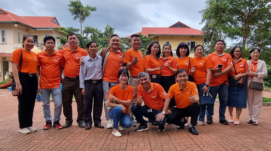 Câu lạc bộ hiến máu nhân đạo “Giọt hồng Pleiku” luôn đồng hành cùng những người bệnh cần máu để điều trị. Ảnh: Hà Phương