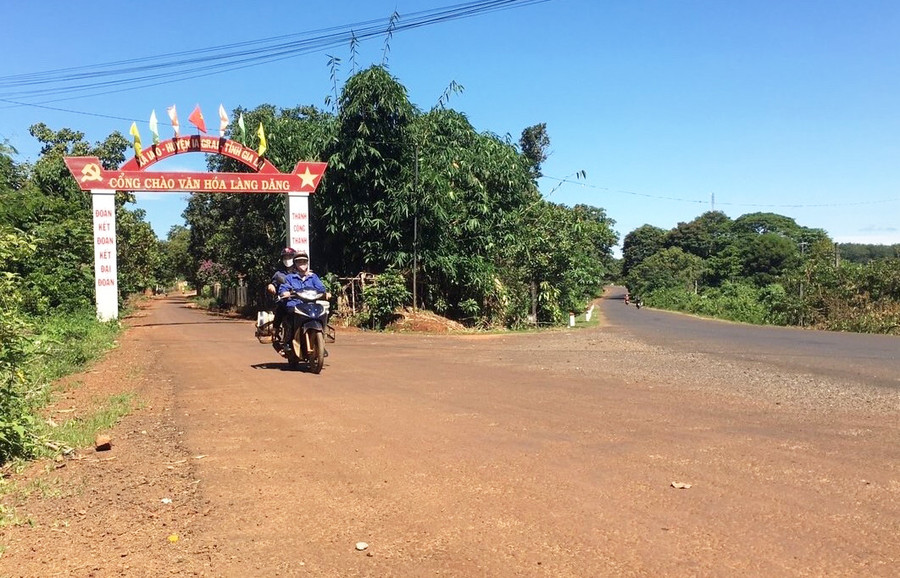 Năm 2021 xã Ia O (huyện Ia Grai) được công nhận đạt chuẩn nông thôn mới. Ảnh: Anh Huy năm 2021 xã Ia O (huyện Ia Grai) được công nhận đạt chuẩn nông thôn mới