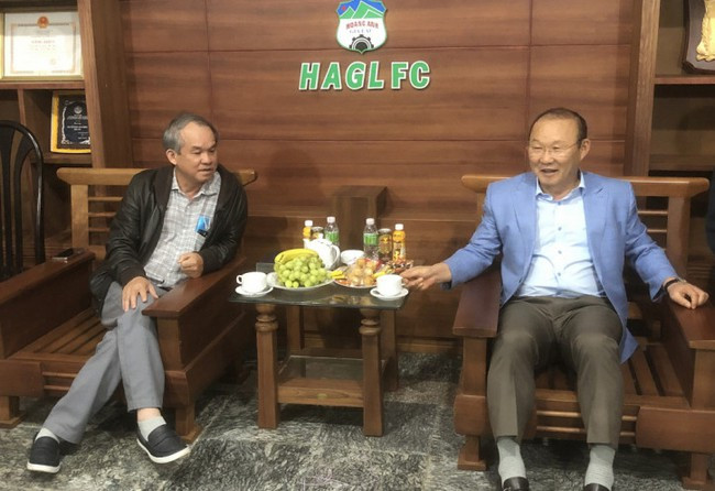 Bầu Đức góp công lớn đưa HLV Park Hang-seo về Việt Nam.