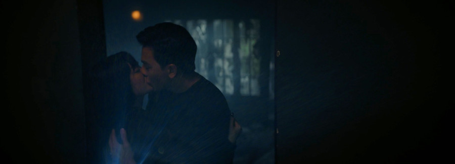 Phim có nhiều phân cảnh tình tứ nóng 