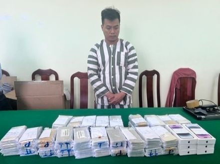 Từ tháng 9.2022 đến nay, Ngô Thạch Hảo đã vận chuyển hơn 700 điện thoại hiệu iPhone về Việt Nam. Ảnh: CTV