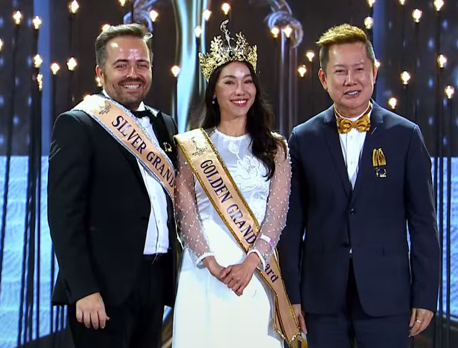 Bà Phạm Kim Dung - Giám đốc quốc gia Miss Grand Vietnam, được trao giải Golden Grand Award. Việt Nam cũng là quốc gia đăng cai Hoa hậu Hòa bình Quốc tế 2023. Ảnh: Chụp màn hình