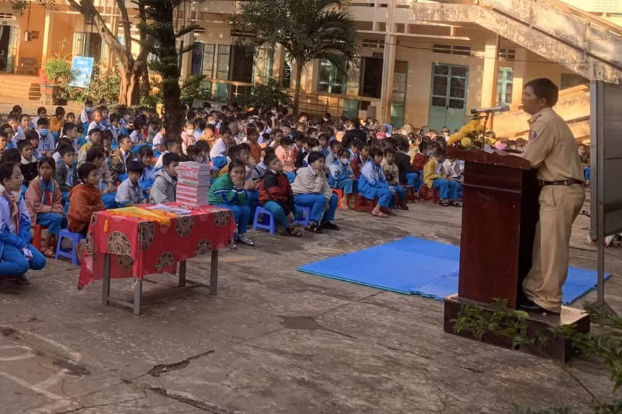 Quang cảnh buổi phát động. Ảnh: Lê Thương