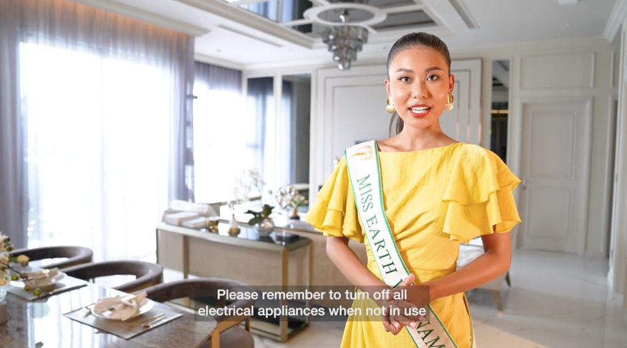 Á hậu Thạch Thu Thảo gây ấn tượng với video truyền thông về tiết kiệm điện nhằm bảo vệ môi trường và hạn chế cháy nổ. Ảnh: BTC