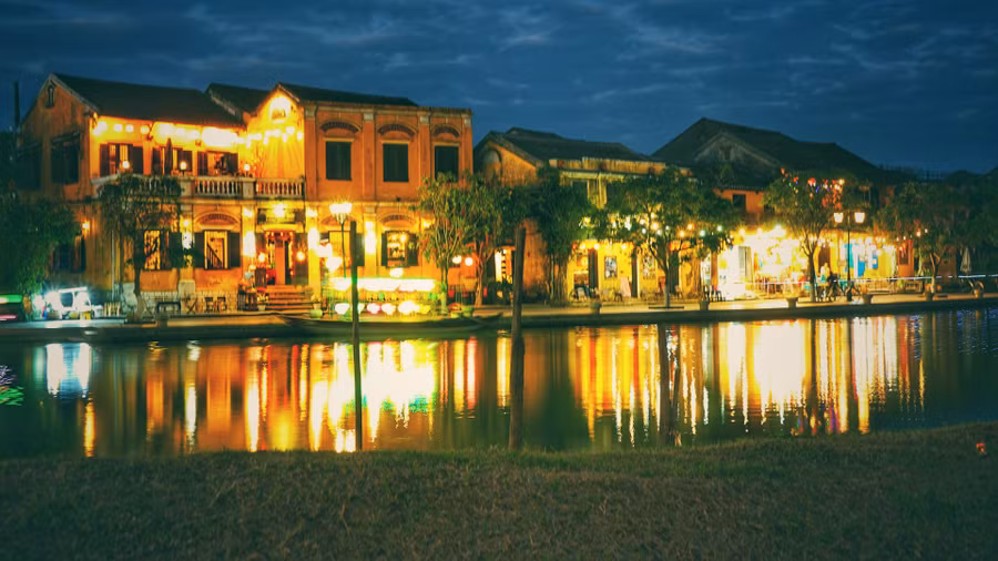 Hội An là một trong điểm đến rực rỡ sắc màu nhất thế giới. Ảnh: Kim Loan Hội An là một trong điểm đến rực rỡ sắc màu nhất thế giới. Ảnh: Kim Loan